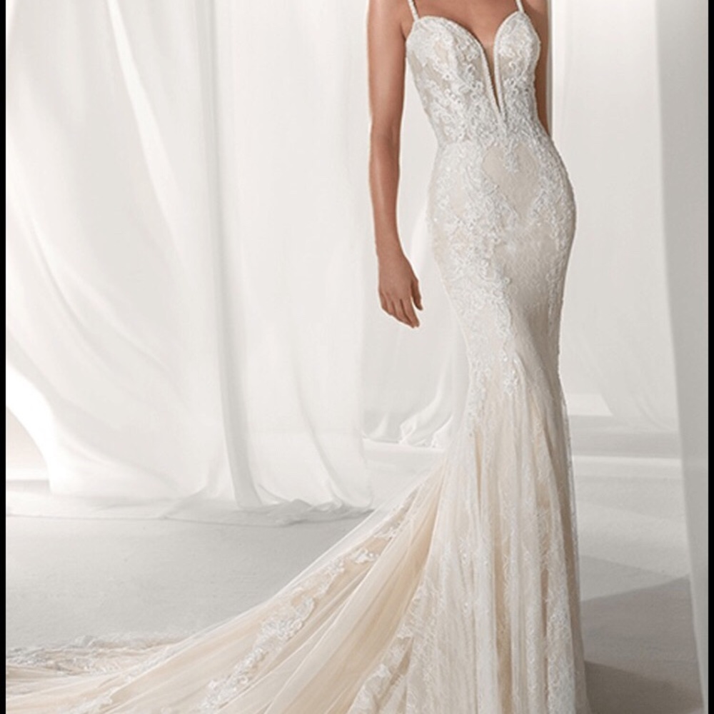 SOLD !!! Designer Wedding Dress